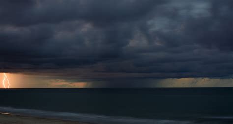 Clouds Sky Rain Scenics Nature Horizon Over Water Tranquility