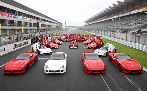 Hintergrundbilder Auto Fahrzeug Sportwagen Ferrari Rennen