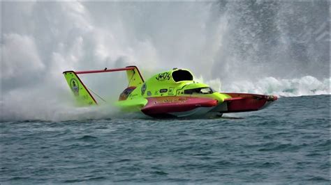 3,000 HP Hydroplane Boats | 200 MPH - YouTube