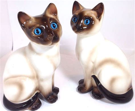 Vintage Enesco Siamese Cats Two 2 Blue Eyed Ceramic Siamese Cats