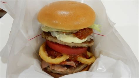 The Magic of Mos Burger - Savvy Tokyo