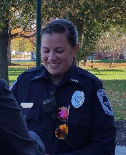 Recent Eiu Graduate Returns To Campus As Police Officer Eastern