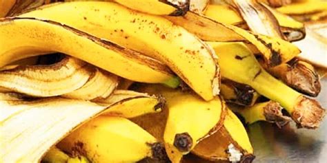 You Will Never Throw Away Banana Peels After Watching This!