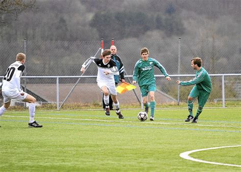 Calw Fc Altburg Fehlen Nur Zwei Minuten Zum Sieg Nachrichten