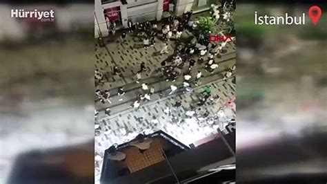 İstiklal Caddesi nde tekme tokat kavga ettiler Dailymotion Video