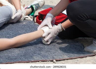 Hand Bandaging First Aid Stock Photo 289828031 Shutterstock