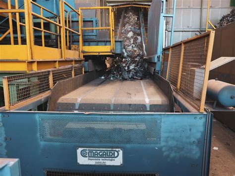 Heavy Scrap Conveyor For Scrap Sorting And Preparation Magaldi