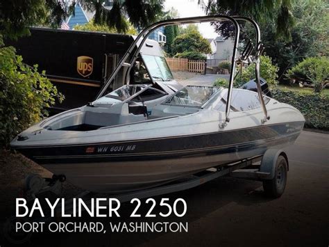 1991 Bayliner 2250 Capri Br Power Boats Bowriders For Sale In Port