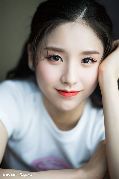 K Pop Loona Asian Heejin Women T Shirt Hd Phone Wallpaper Peakpx