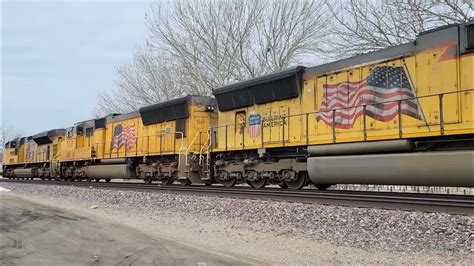 Railfanning Up 1st St 21 Feb 2023 Mt Vernon Ia Youtube