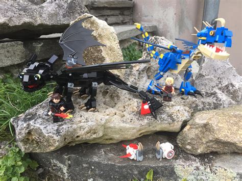 My custom Toothless and Stormfly from How To Train Your Dragon : lego