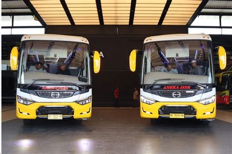 Foto Po Aneka Jaya Rilis Bus Baru Pakai Livery Gres