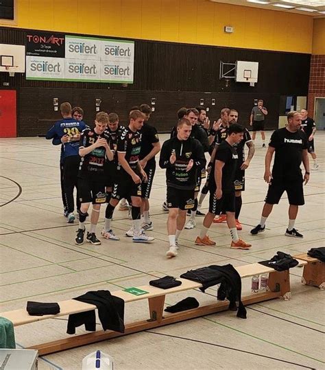 1 Herren mit Auswärtssieg in Fallersleben Northeimer HC