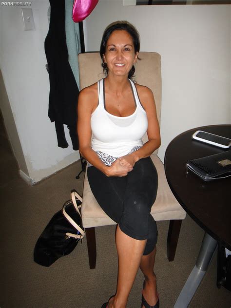 Amazing Milf Ava Adams Poses Solo And Shows Her Huge Boobs And Hot Body Coedcherry