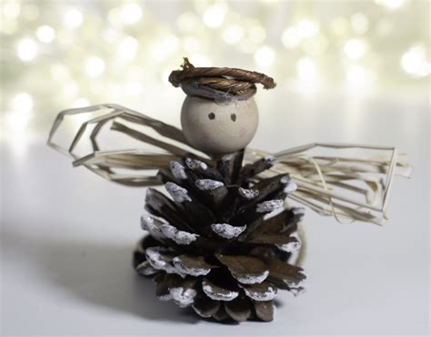 4 Beautiful DIY Pine Cone Christmas Ornaments