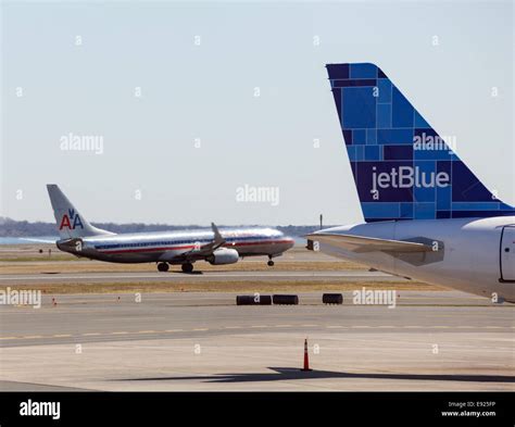 American Airlines Plane Tail Hi Res Stock Photography And Images Alamy