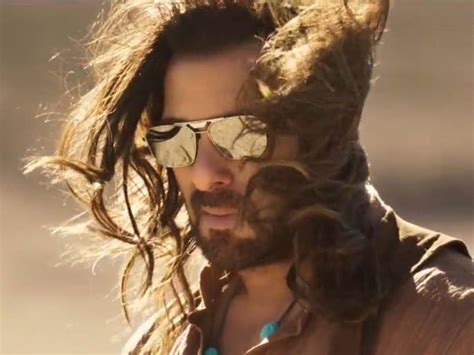 Salman Khan Flaunts His Long Hair In Venkatesh Film