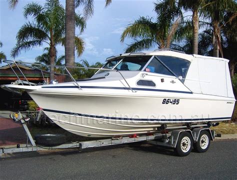 Bertram Reef Runner 20ft Hi Tech Marine