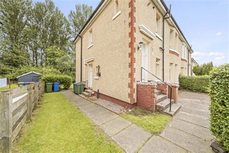 A Rarely Available 2 Bedroom Cottage Flat Cardowan Road Carntyne