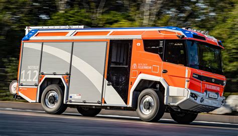 Berliner Feuerwehr flottet Elektro Löschfahrzeug Bilder ein ecomento de