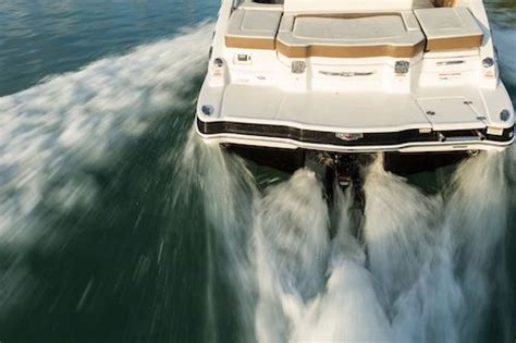 Outboard Vs Inboard Choosing The Right Boat Motor Discover Boating