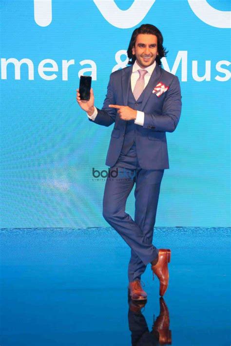 Ranveer Singh At New Vivo Mobile Launch Boldsky