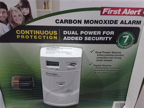 First Alert Co614b Plug In Carbon Monoxide Alarm With 9v Battery Backup