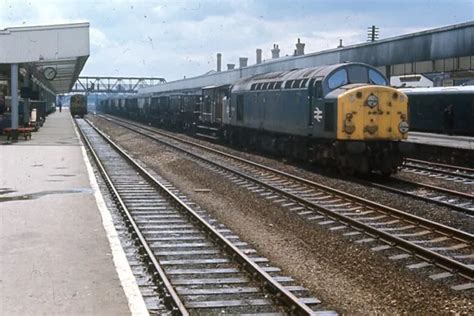 Original Colour Slide Of 40102 Br Class 40 Diesel Loco £4 99 Picclick Uk