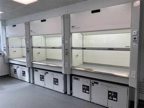 Ducted Fume Cupboard Monmouth Scientific