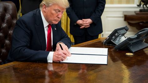 Trump Issues Executive Order Scaling Back Parts Of Obamacare The New York Times