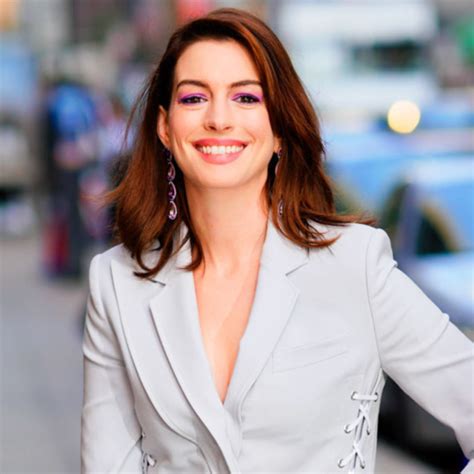 Anne Hathaway Za O Y A P Aszcz Polskiej Marki Jej Stylizacja Jest