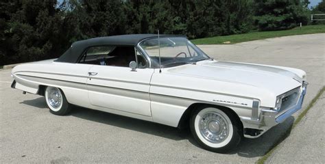 1961 Oldsmobile 88 | Connors Motorcar Company