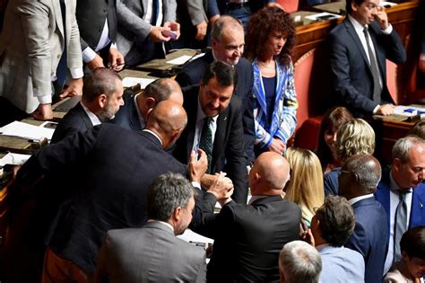 Crisi Di Governo Le Foto Della Giornata In Senato Le Comunicazioni Di