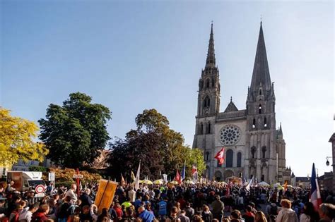 Thousands Of People Gathered In Chartres For The Traditionalist