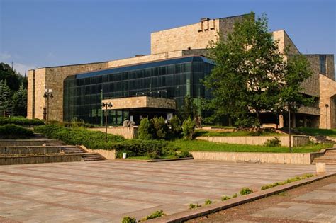Спектакъл на открито представя РДТ - Смолян Plamak.bg