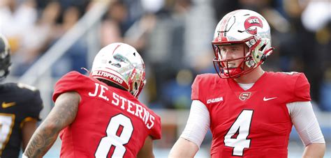 Western Kentucky Qb Bailey Zappe Breaks Single Season Passing Yards And