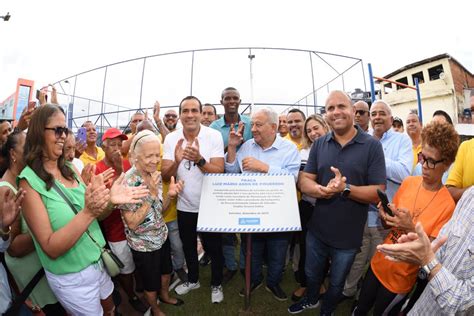 Prefeitura Inaugura Nova Pra A E Campo De Futebol Grama Sint Tica