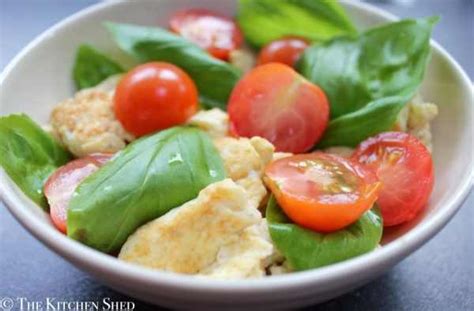 Clean Eating Tomato And Basil Scrambled Eggs The Kitchen Shed