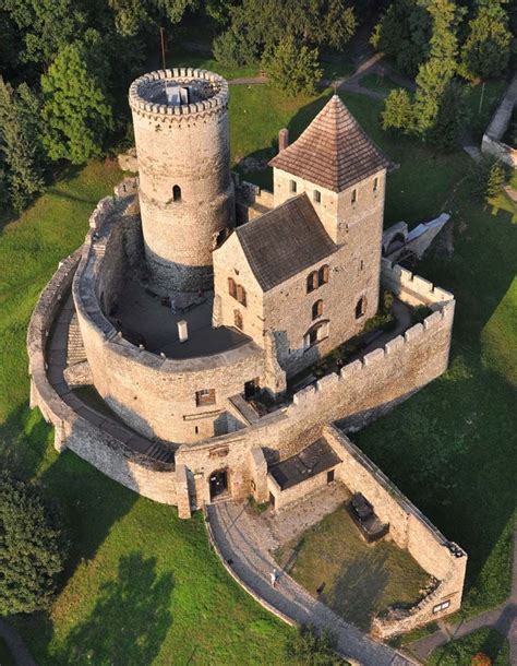 Bedzin Castle Poland Castle Designs Medieval Castle Small Castles