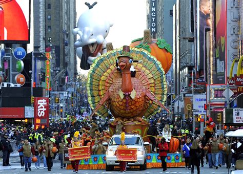 How to Watch Macy's Thanksgiving Day Parade: Live Stream, Parade Time, Performers, Floats and ...