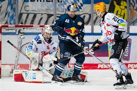 Spieltag Berlin Schl Gt Frankfurt Bremerhaven Verliert In M Nchen