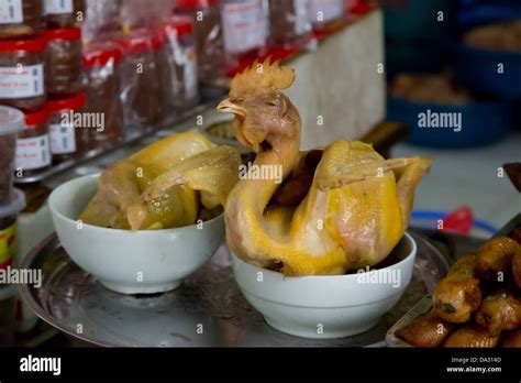 Dead Chicken Hi Res Stock Photography And Images Alamy