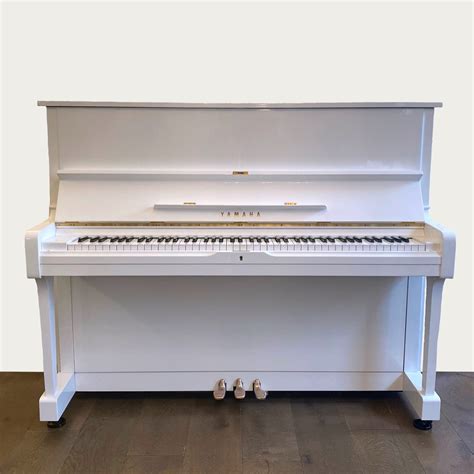 Yamaha U1 Gloss White Upright Piano 1975