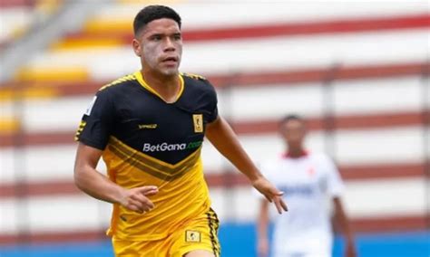 Universitario Yuriel Celi Aparece Como Opción En El Club Crema