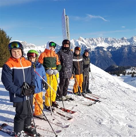 Noch freie Plätze im Jugendsportcamp Ski und Snowboard sg ch