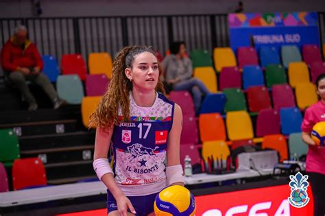 Volley A F Bianca Lapini La Nuova Schiacciatrice Della Lpm Bam