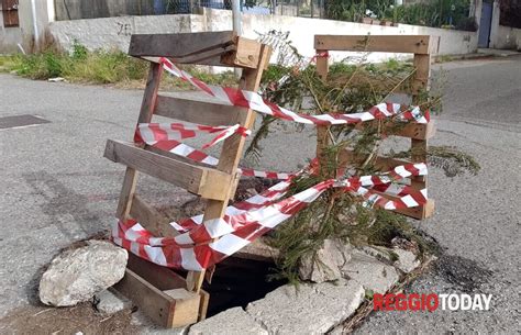 Tombino Divelto E Pericoloso Nel Rione Ferrovieri A Rischio Pedoni E