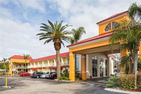 デイズ イン アンド スイーツ ポート リッチー (Days Inn & Suites by Wyndham Port Richey ...