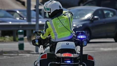 Un Herido Grave Y Dos Leves Tras Un Choque Frontal Entre Dos Veh Culos