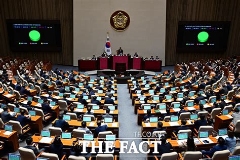 합의 거친 민생법안간호법·전세사기법 국회 통과 정치 기사 더팩트